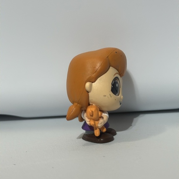 Disney | Doorables | Penny from the Rescuers | Series 11 - Picture 4 of 4